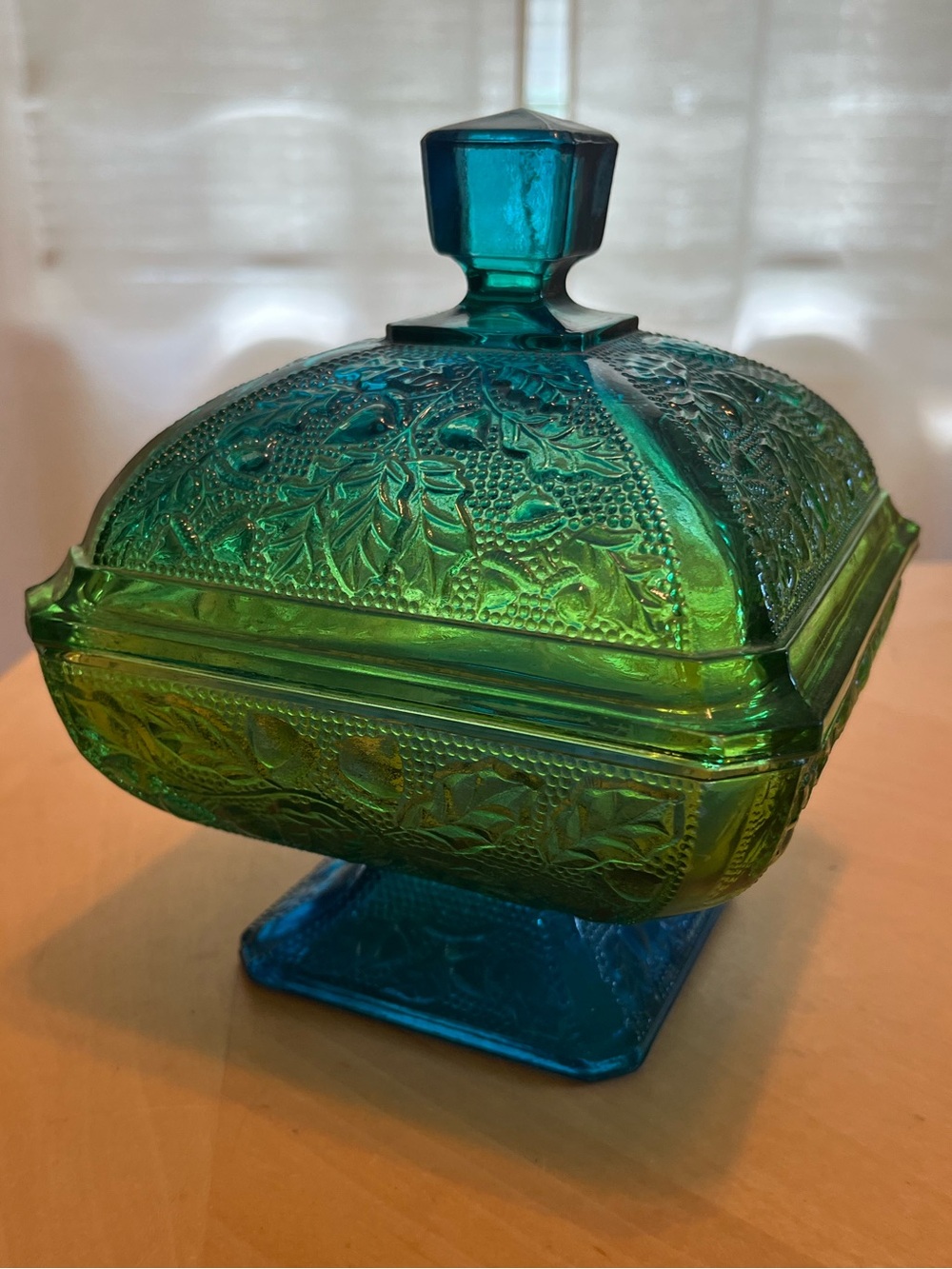 Vintage Jeanette Glass Embossed Glass Covered Pedestal Dish in Blue Green Ombre - Picture 12 of 15